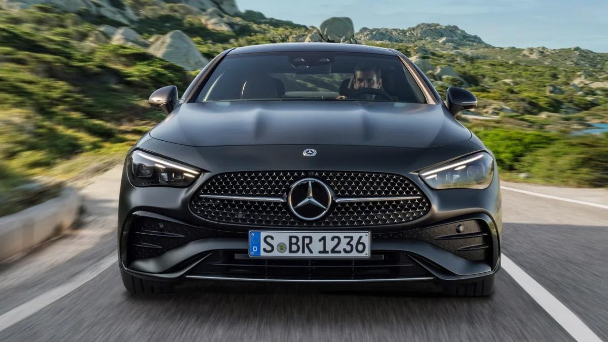 Мерседес е купе 2023