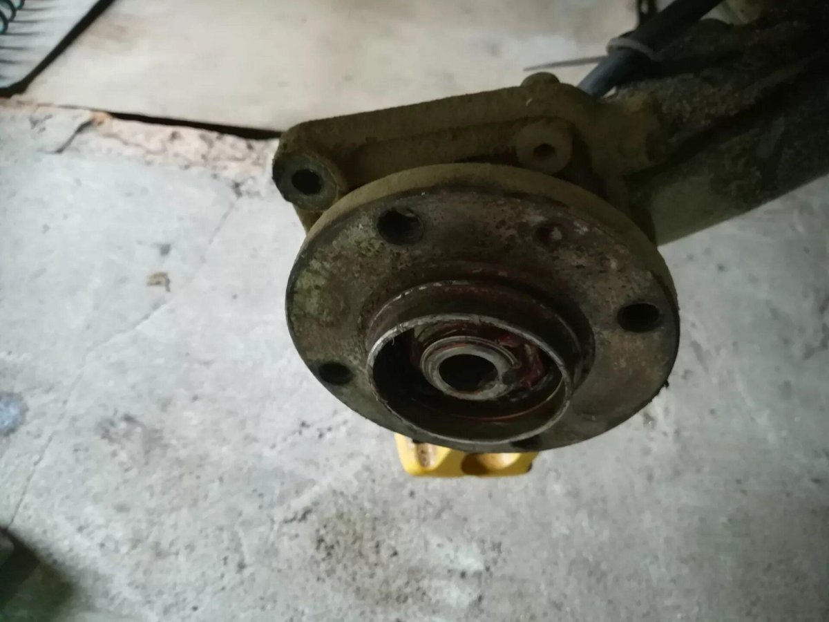 Задняя ступица Саманд 1.8