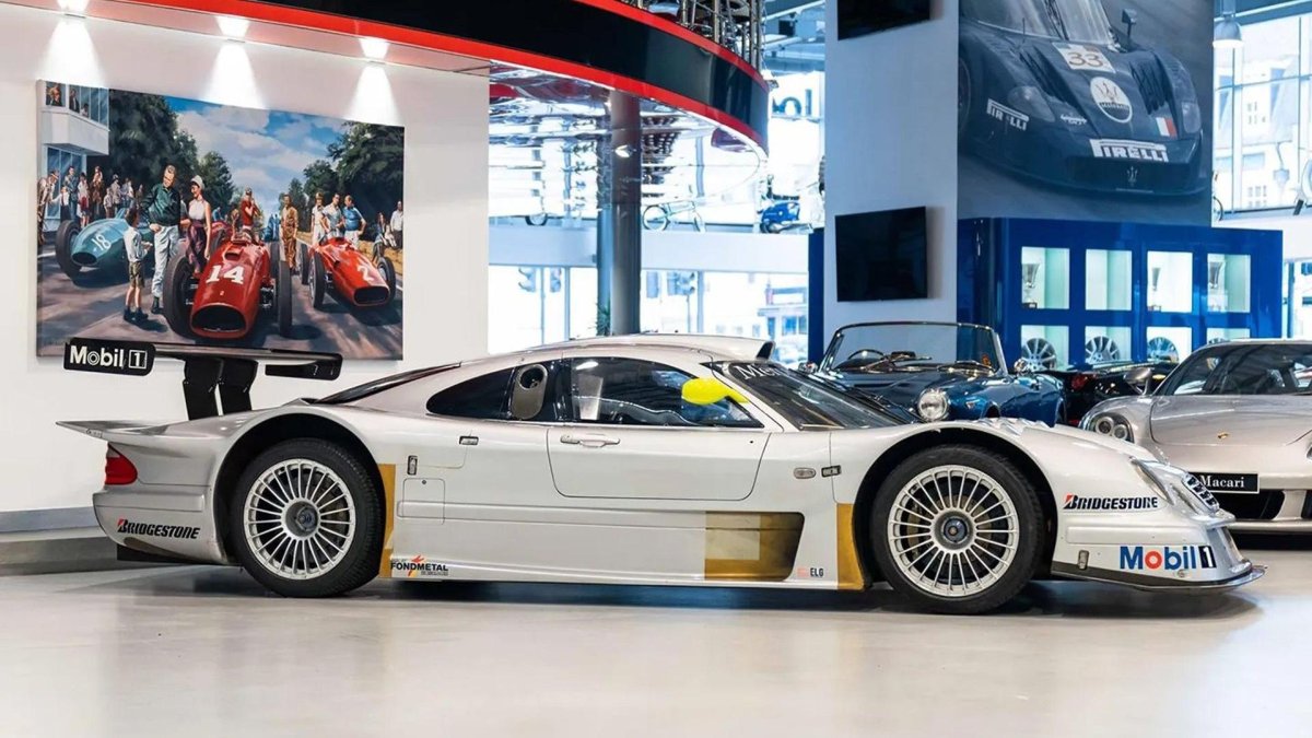 Мерседес CLK GTR Ле ман