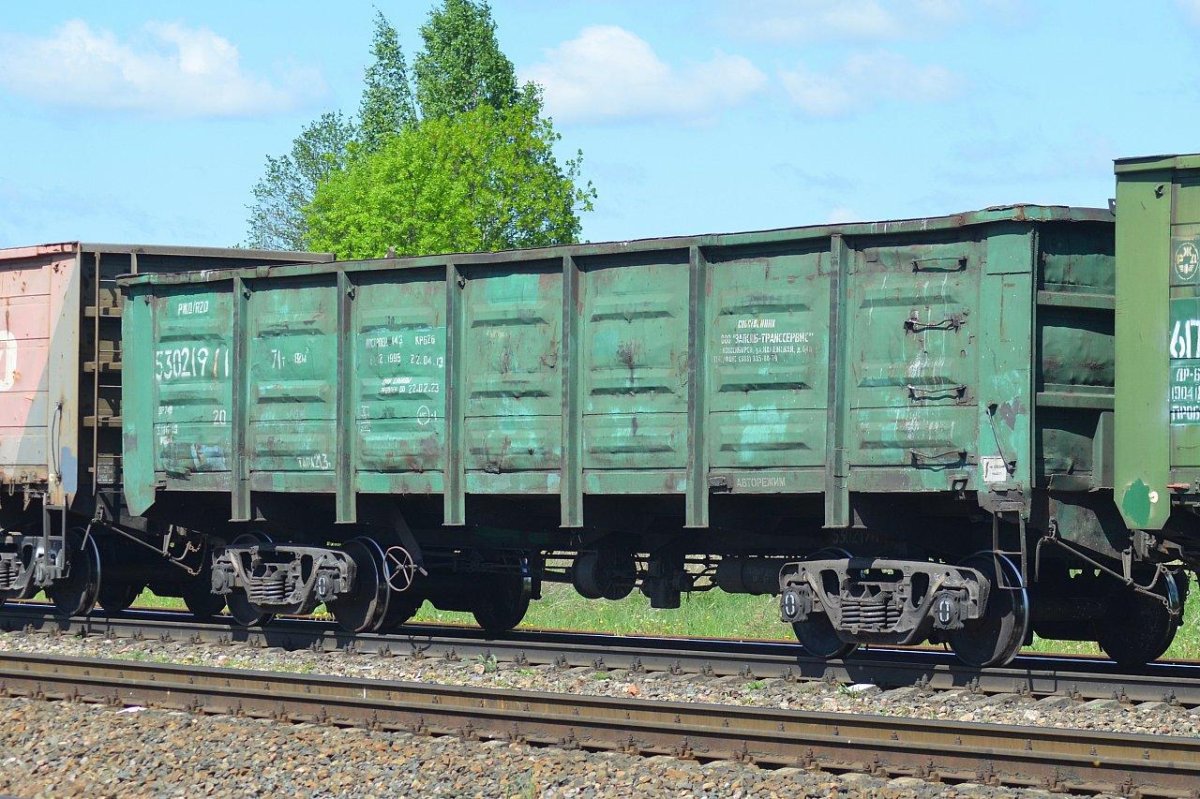 Полувагон УВЗ