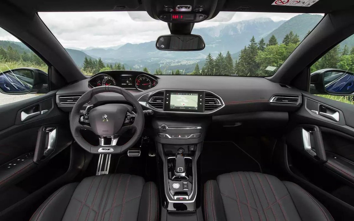 Peugeot 308 2021 Interior