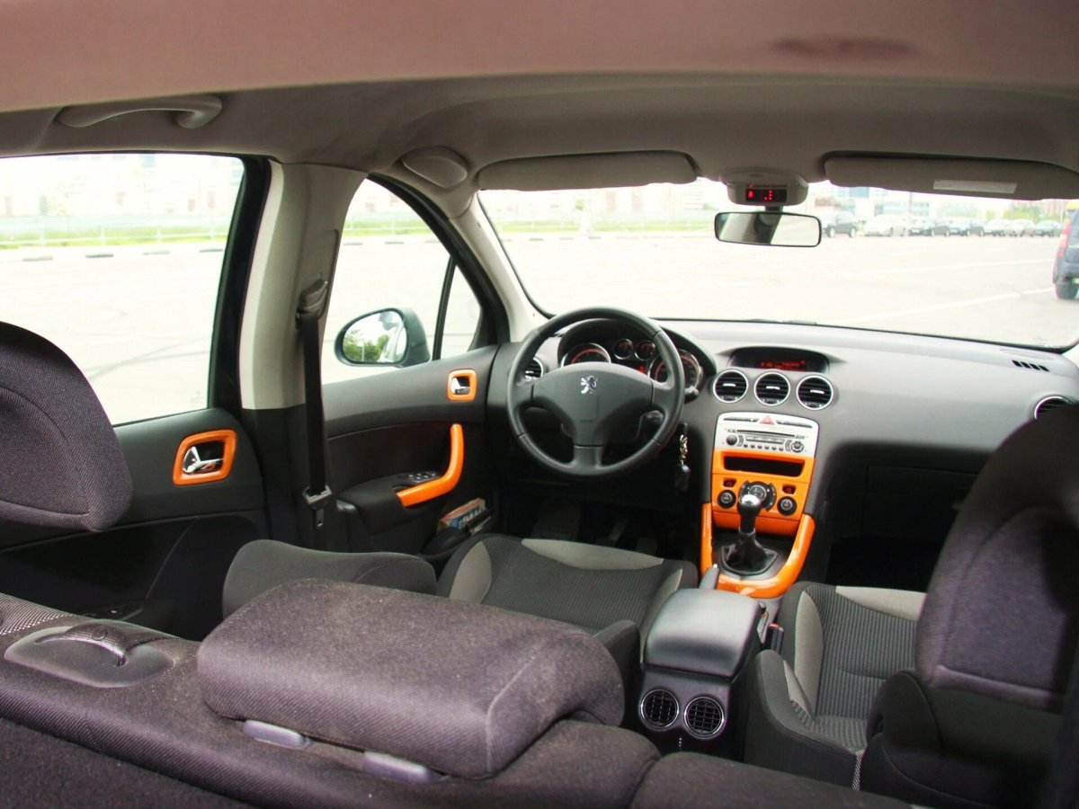 Space Wagon 2 Рестайлинг салон