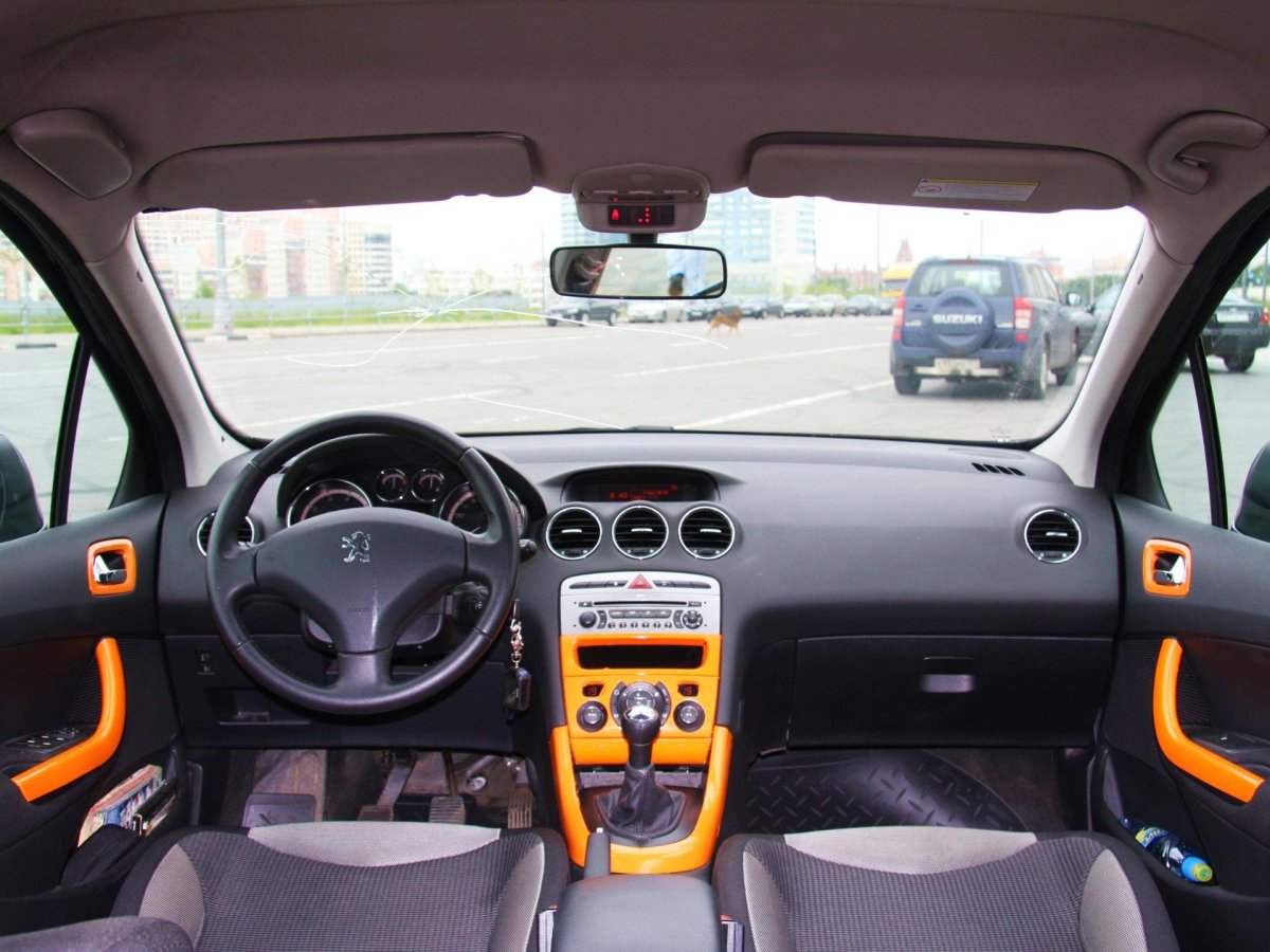 Peugeot 308 салон