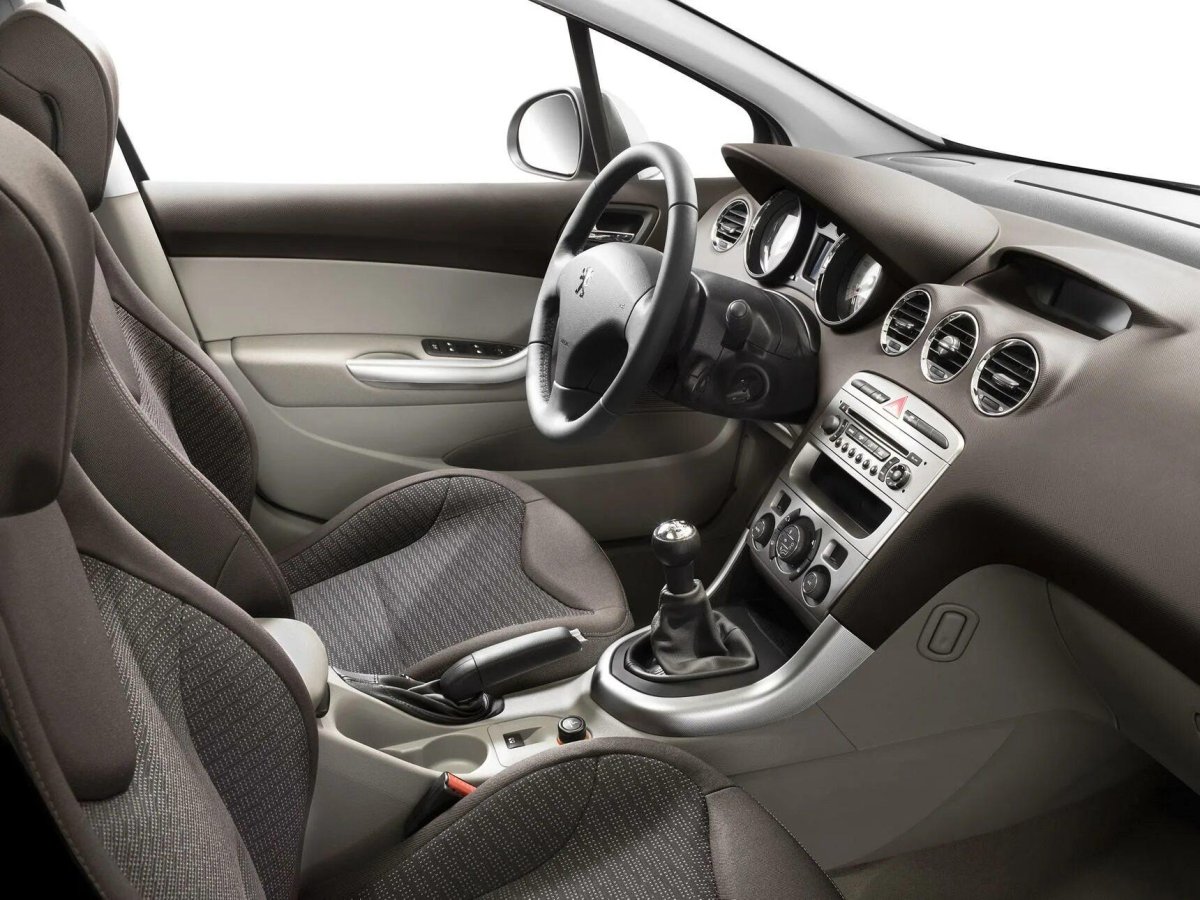 Пежо 308 2009 салон