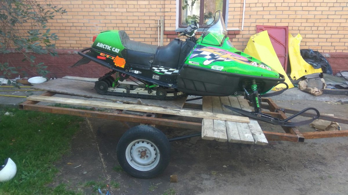 Прицеп для снегохода