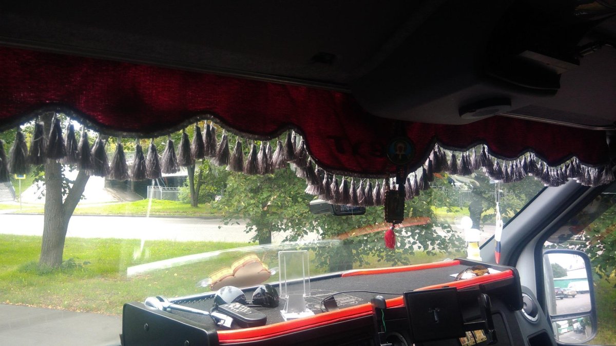 Ламбрекены на Газель Некст