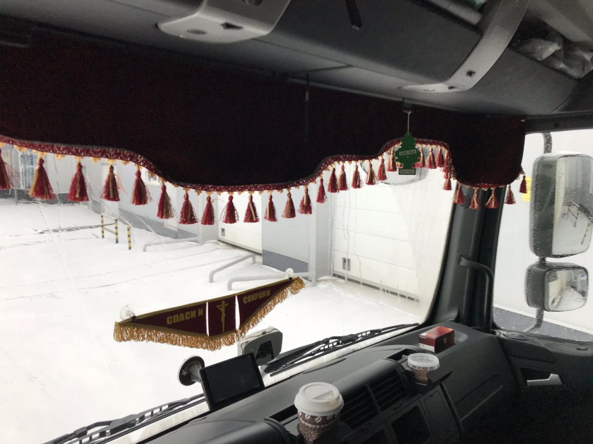 Шторы в кабину КАМАЗ 6520