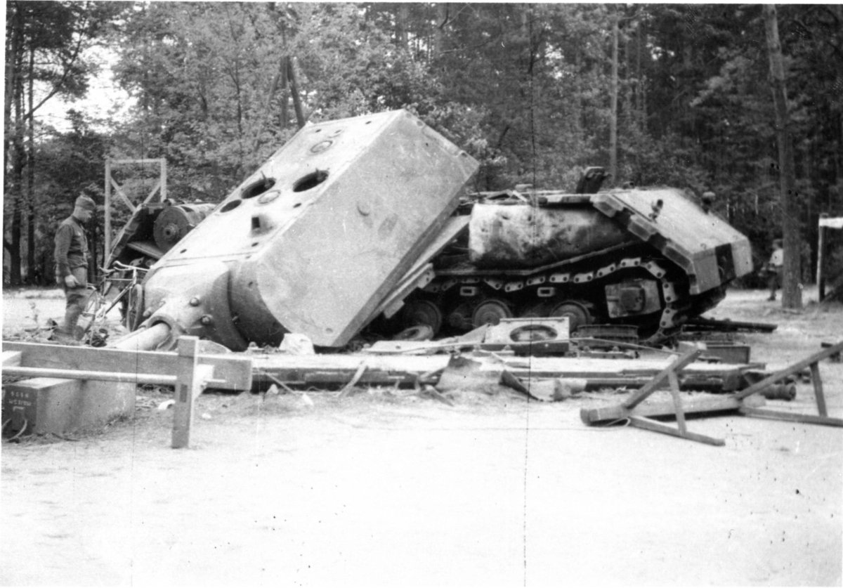 Танк Маус 1945