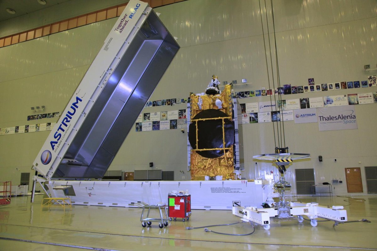 Экспресс Аму 4 Спутник