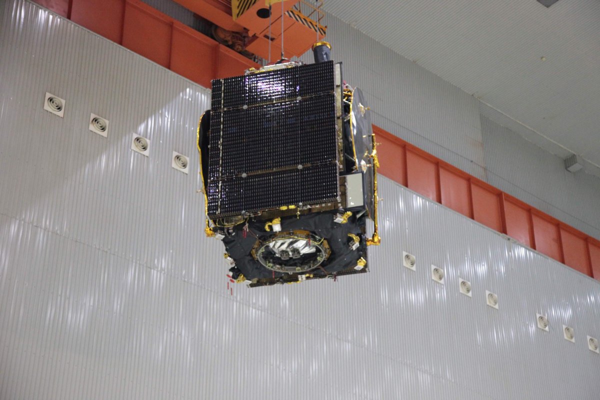 Экспресс 103 Спутник