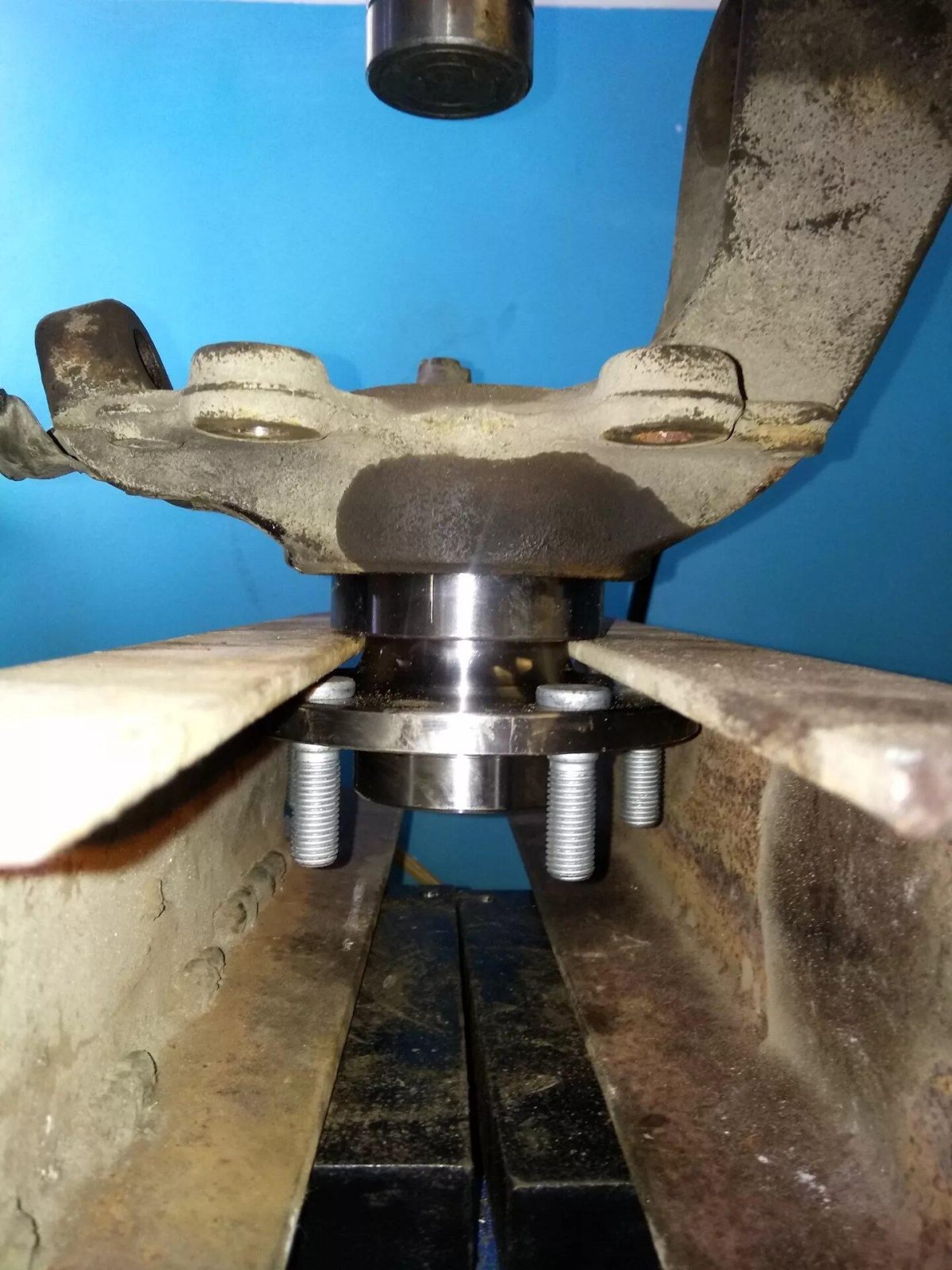 Съемник передней ступицы Форд фокус 2