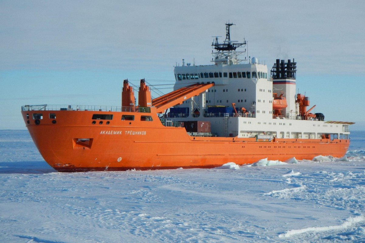 Ледокол академик Трешников