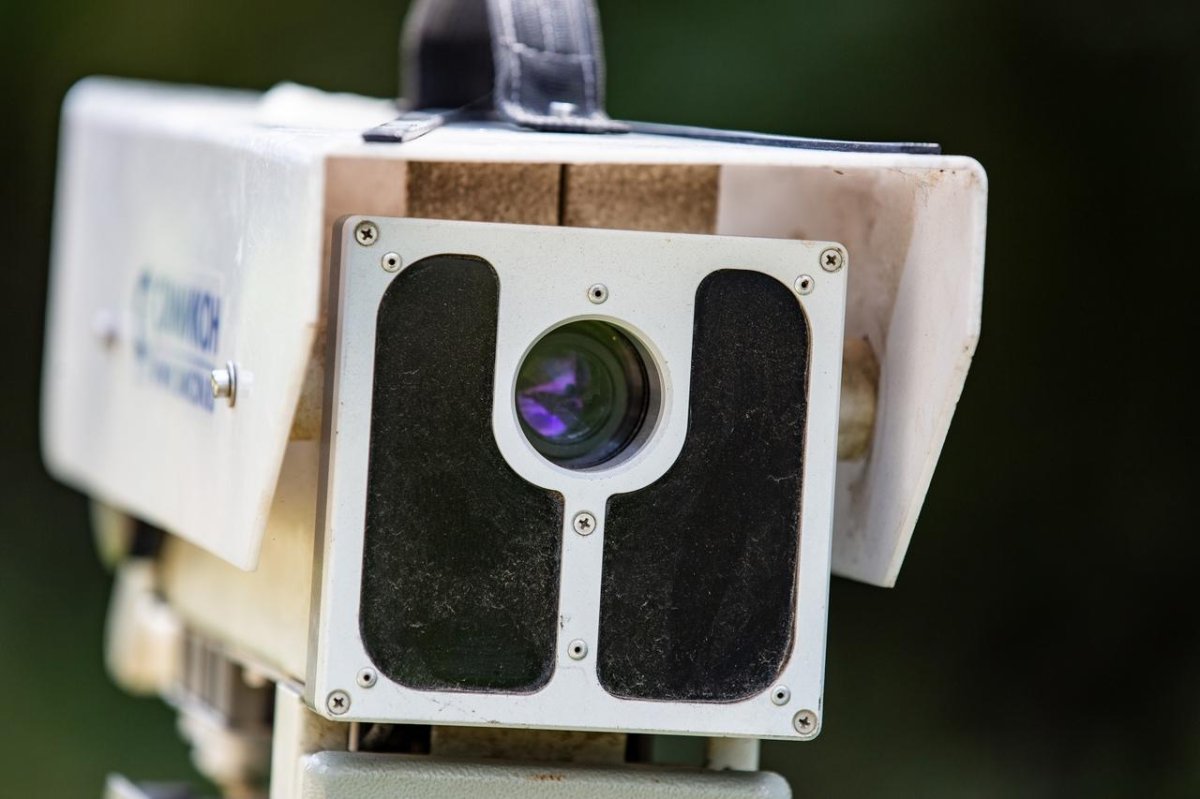 Мобильный первый с камерой