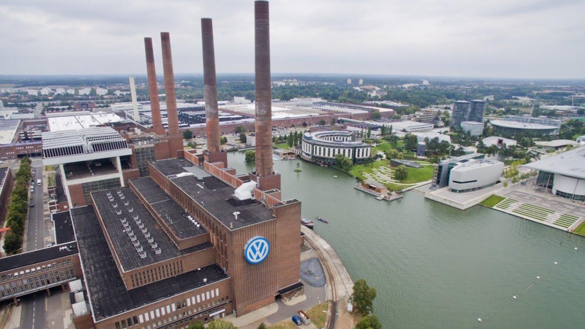 Завод Фольксваген в Германии Вольфсбург