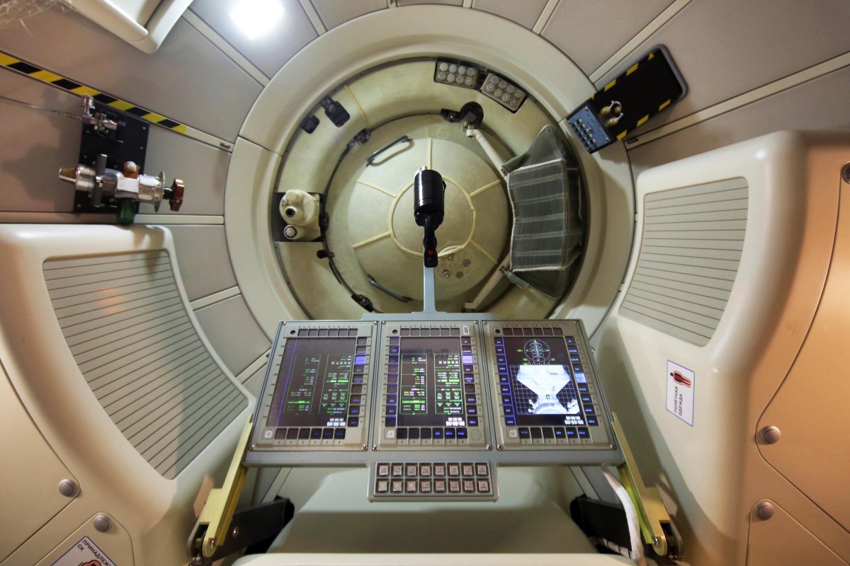 Корабль орёл Роскосмос