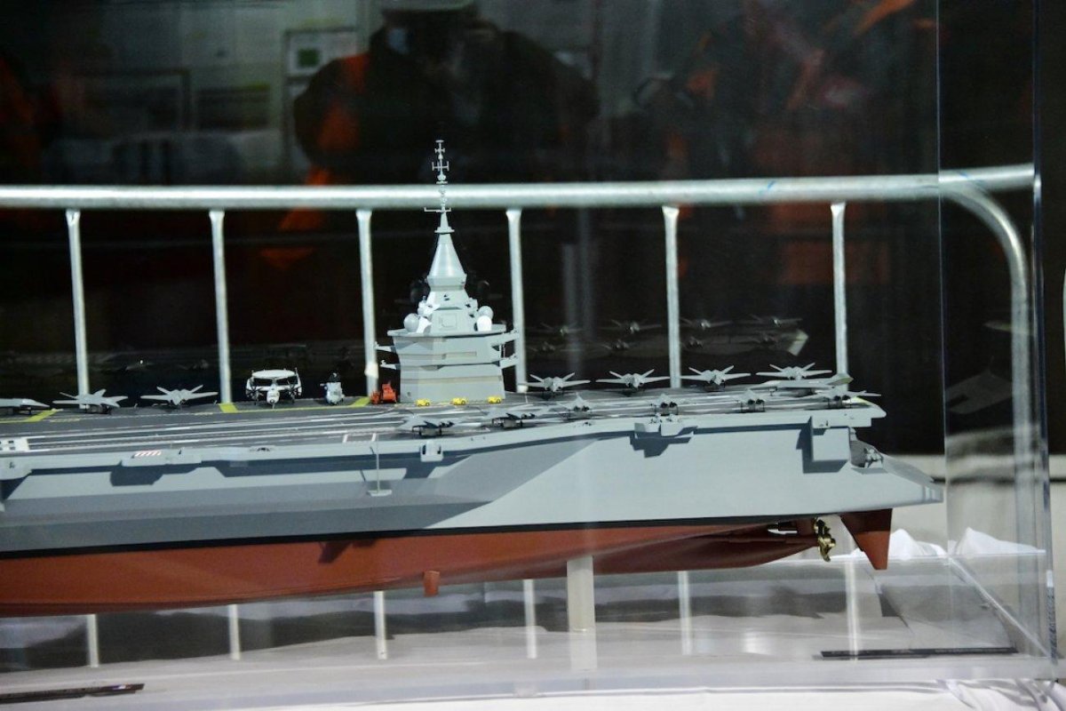 Перспективный авианосец Франции porte-avions 2