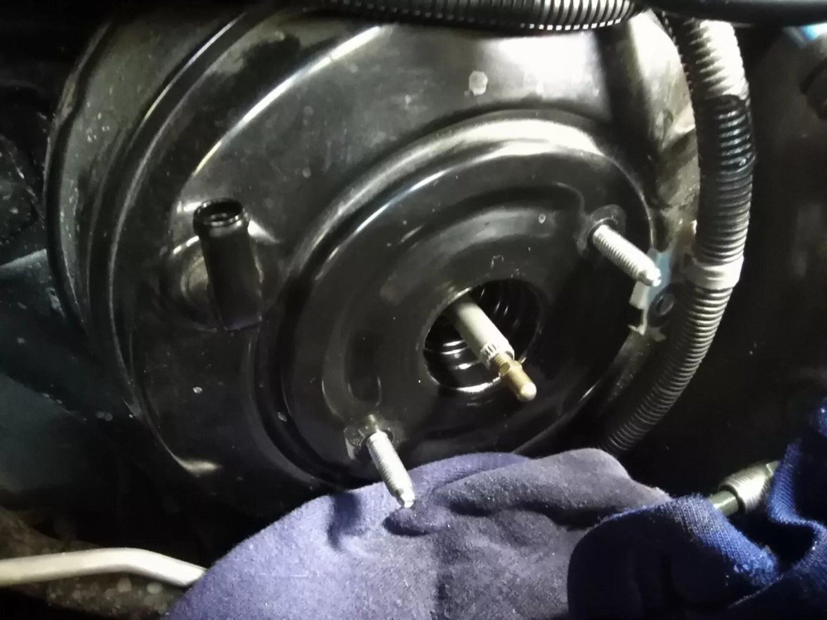 Шток вакуумного усилителя тормозов Гранта