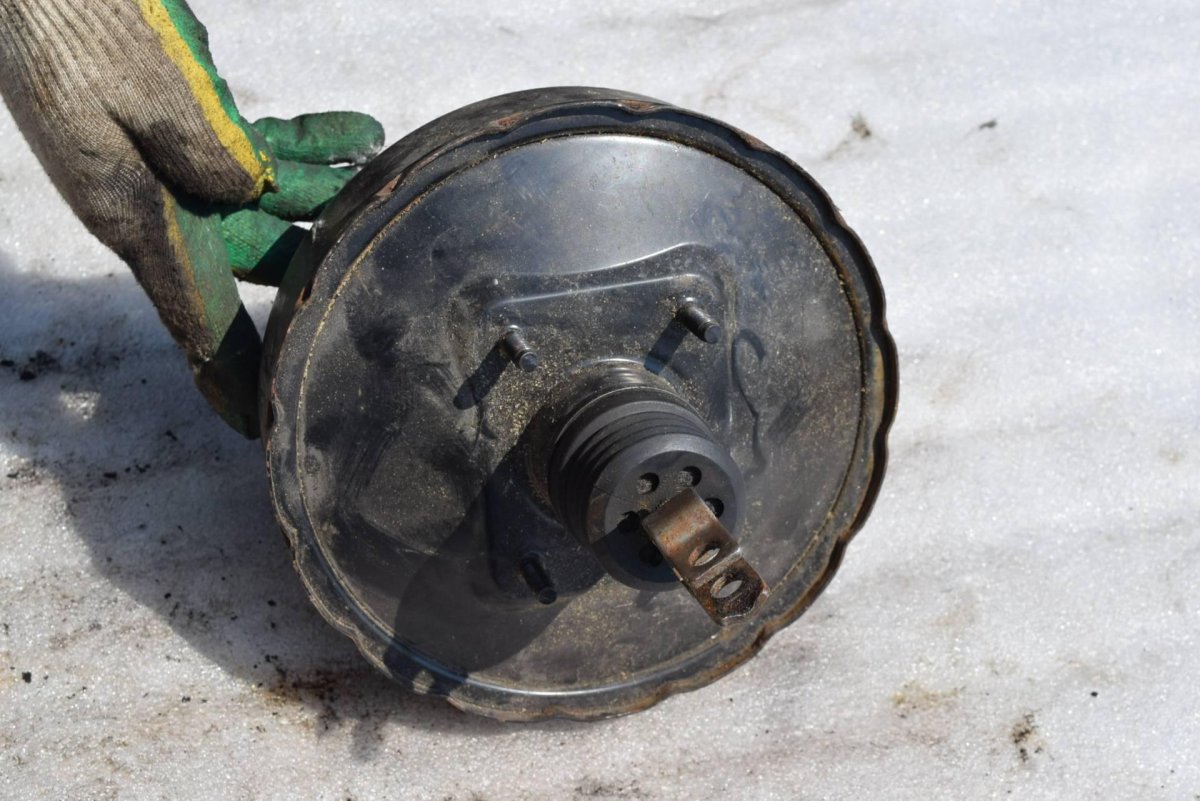 Усилитель вакуумный Iveco Daily