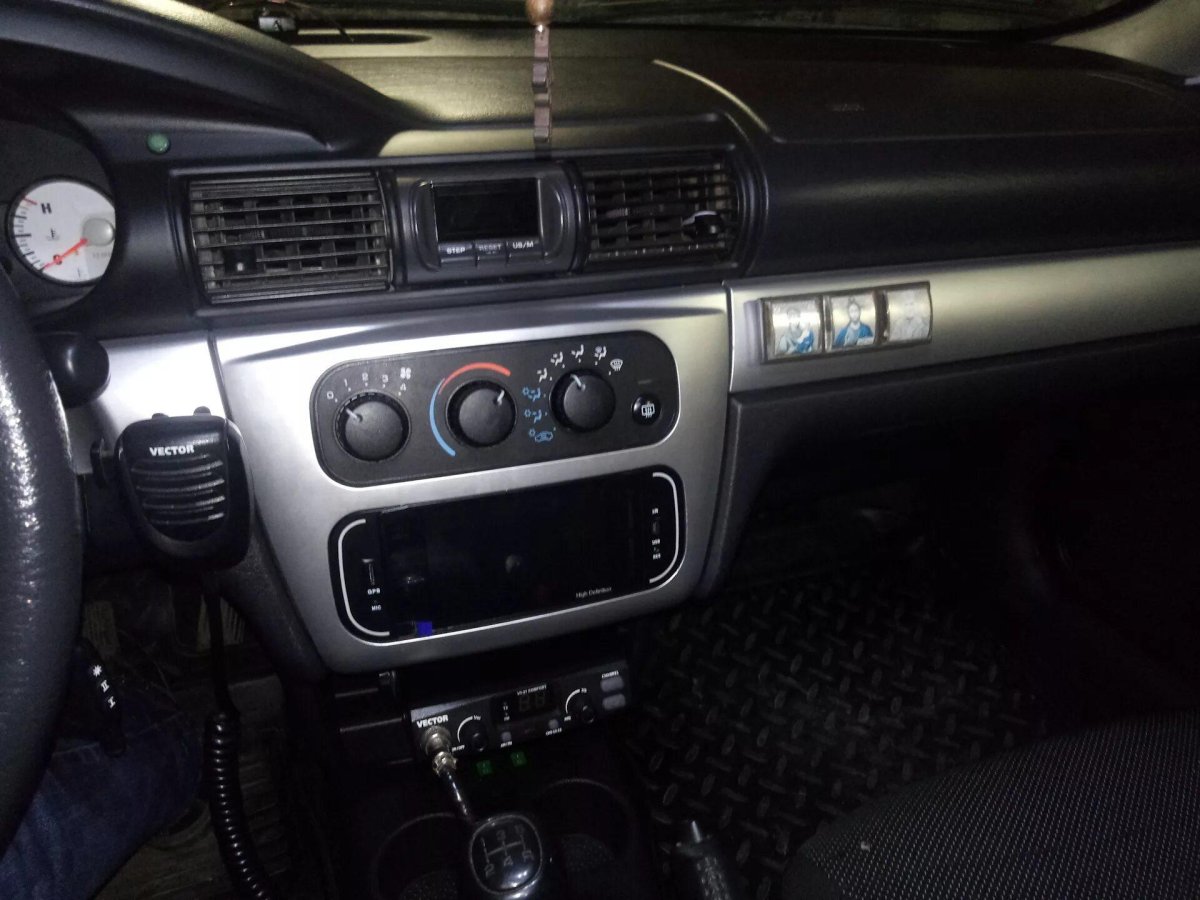 2 Дин магнитола в Волгу Сайбер