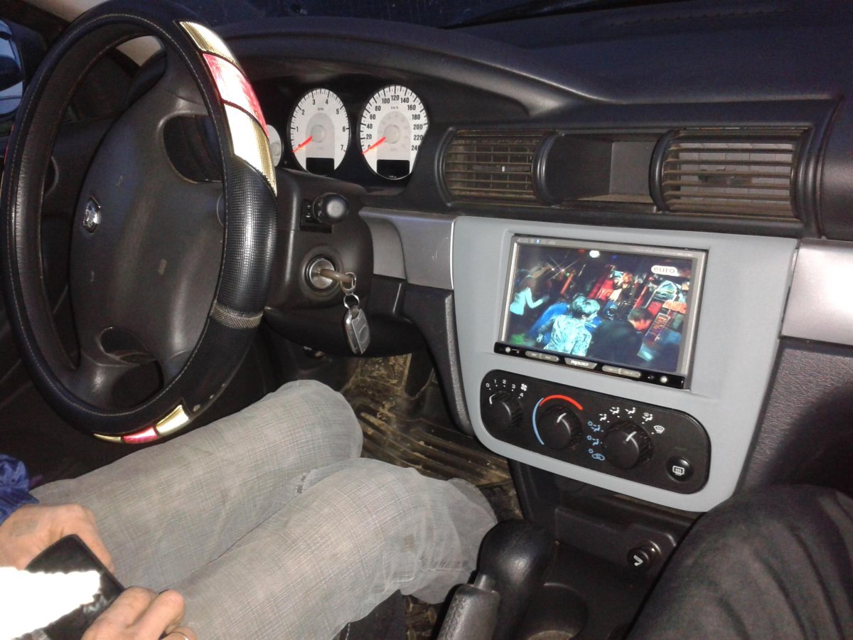 2 Din магнитола на Волгу Сайбер