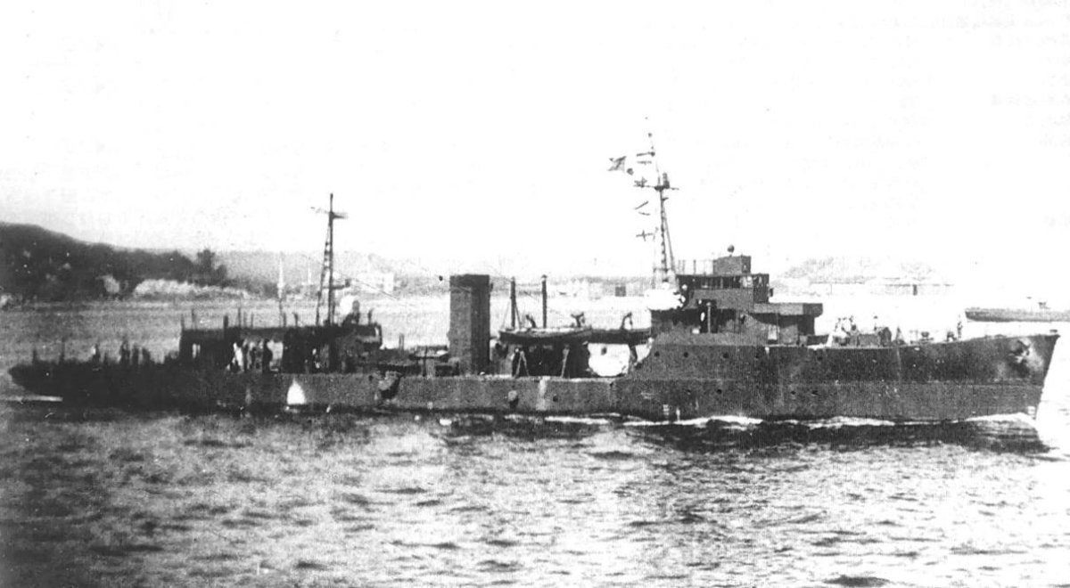 Японский минный заградитель