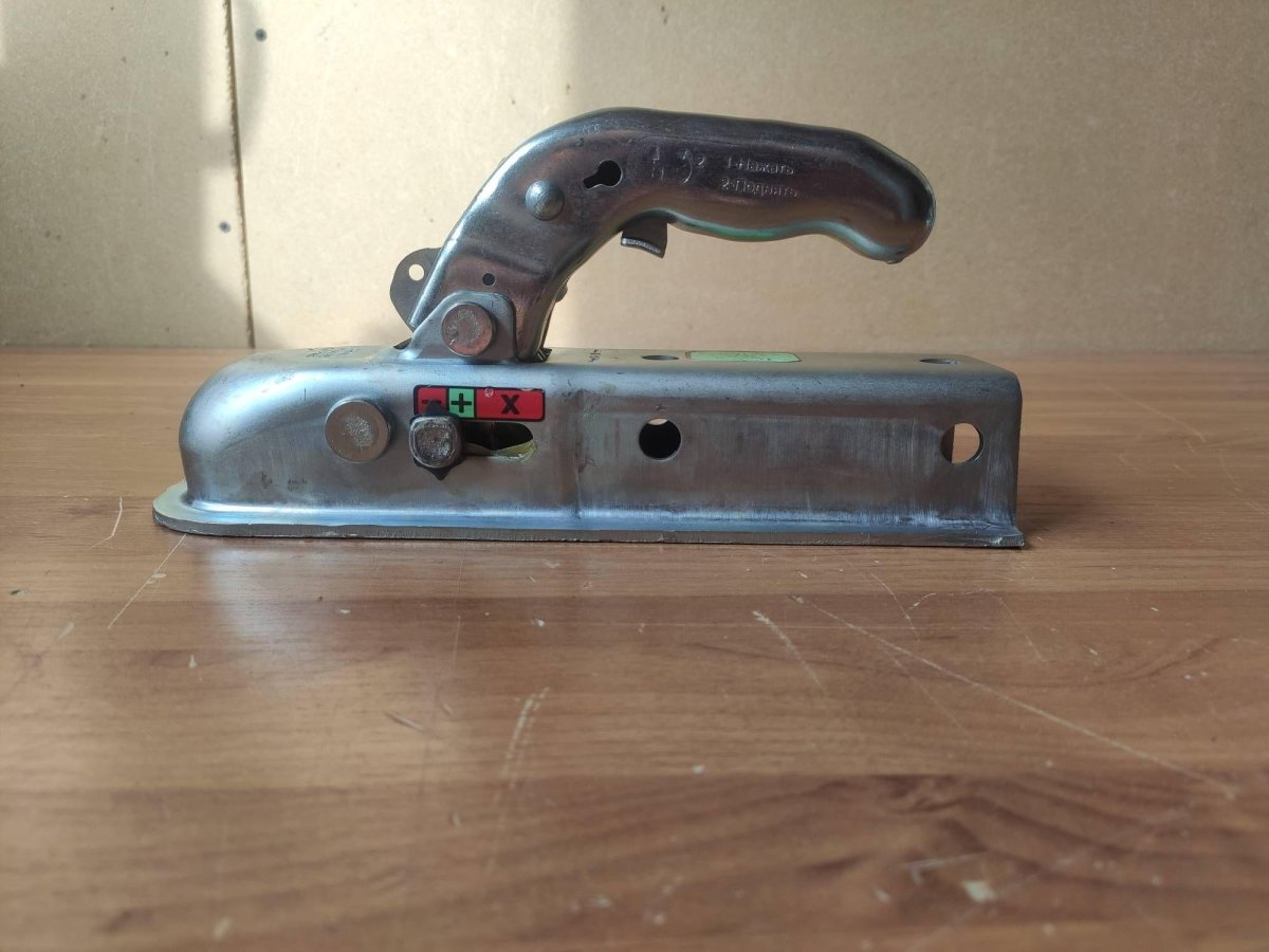 Головка сцепная прицепа 1400кгс d(круг50) chooyo (утюг)