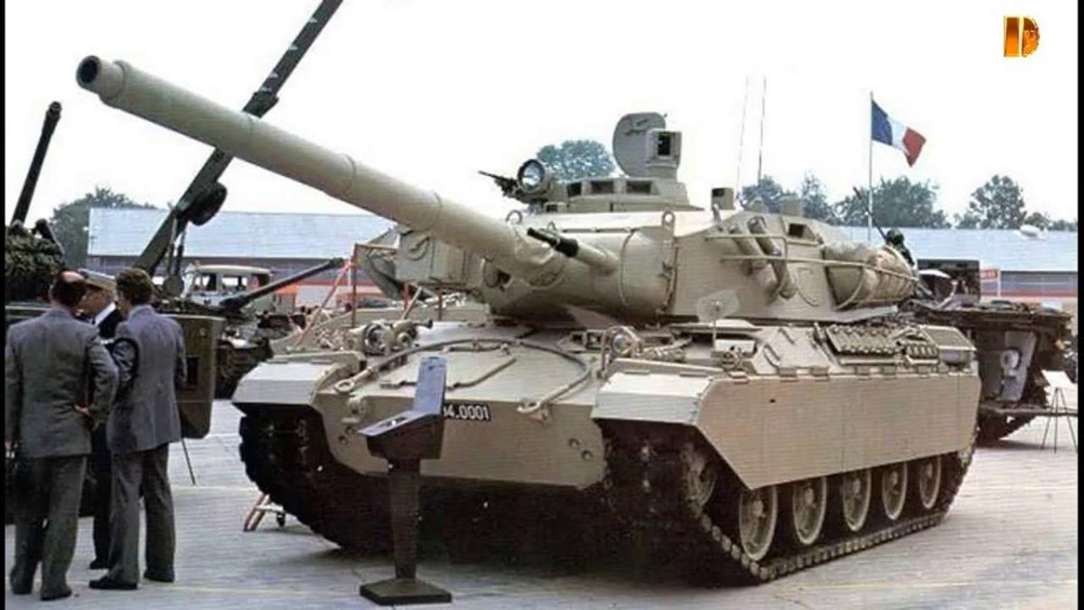 Французский танк АМХ 32