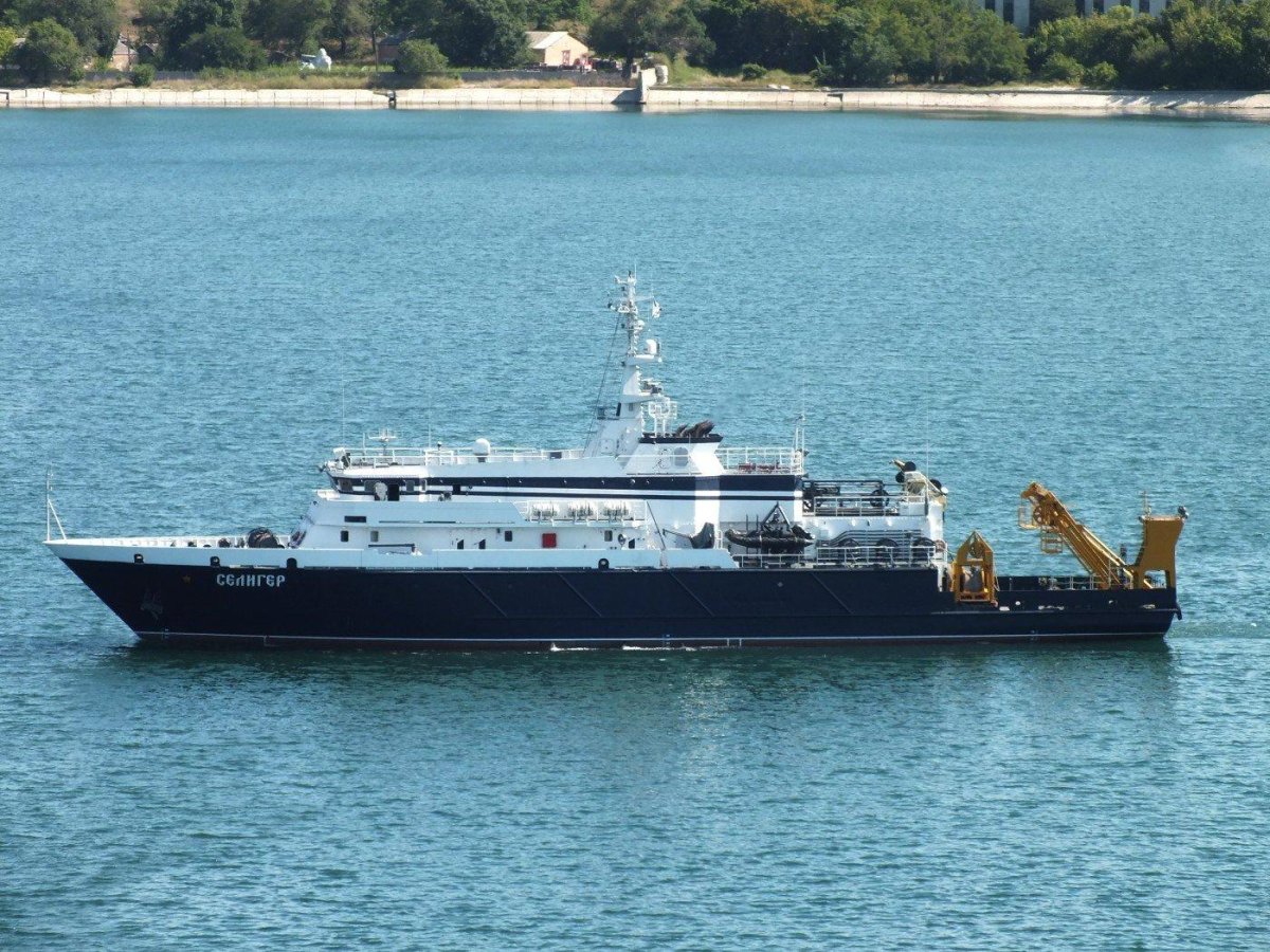 Корабль Ладога проект 11982