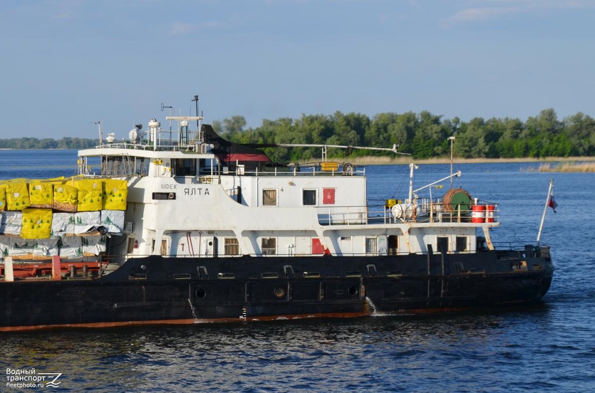 Речные буксиры и толкачи