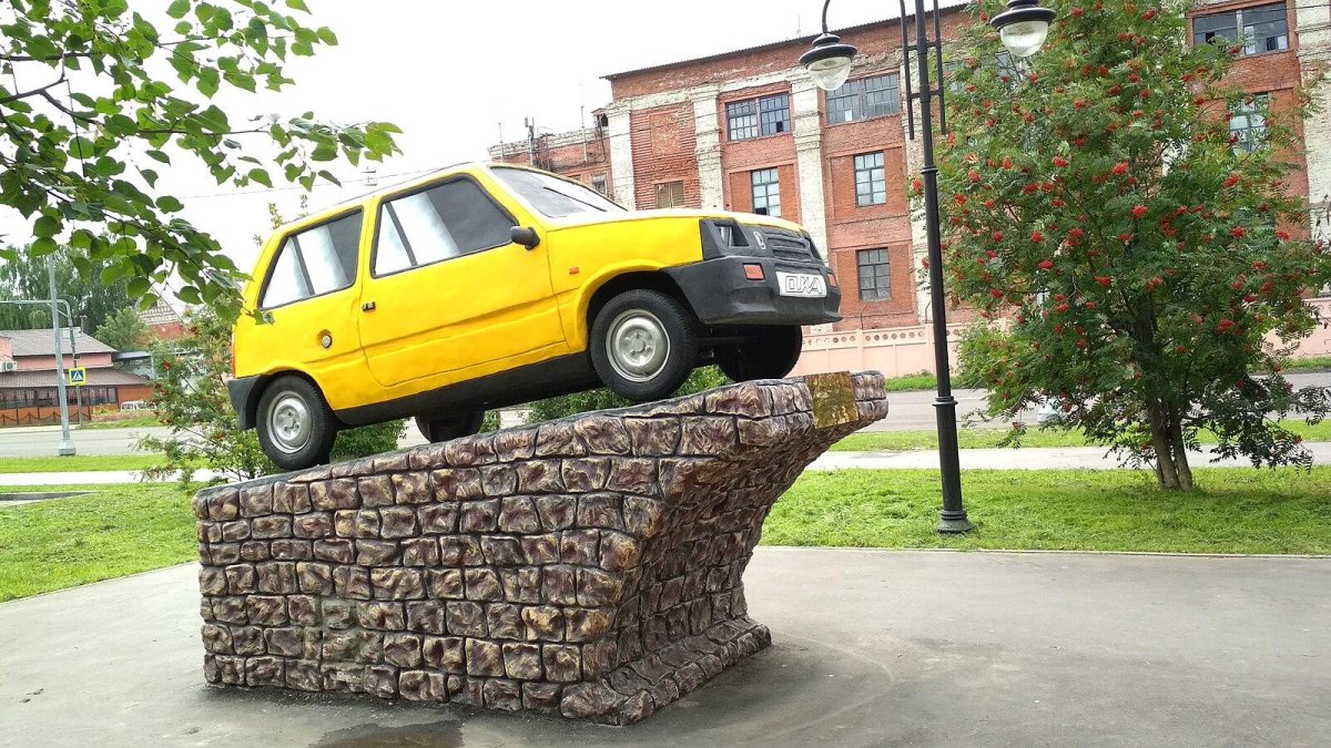 Памятник Оке Серпухов