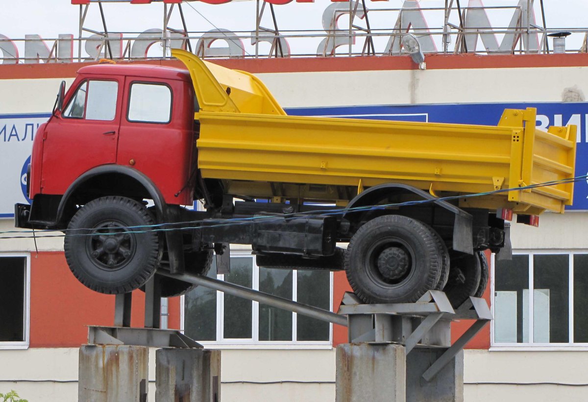 МАЗ-5549 самосвал