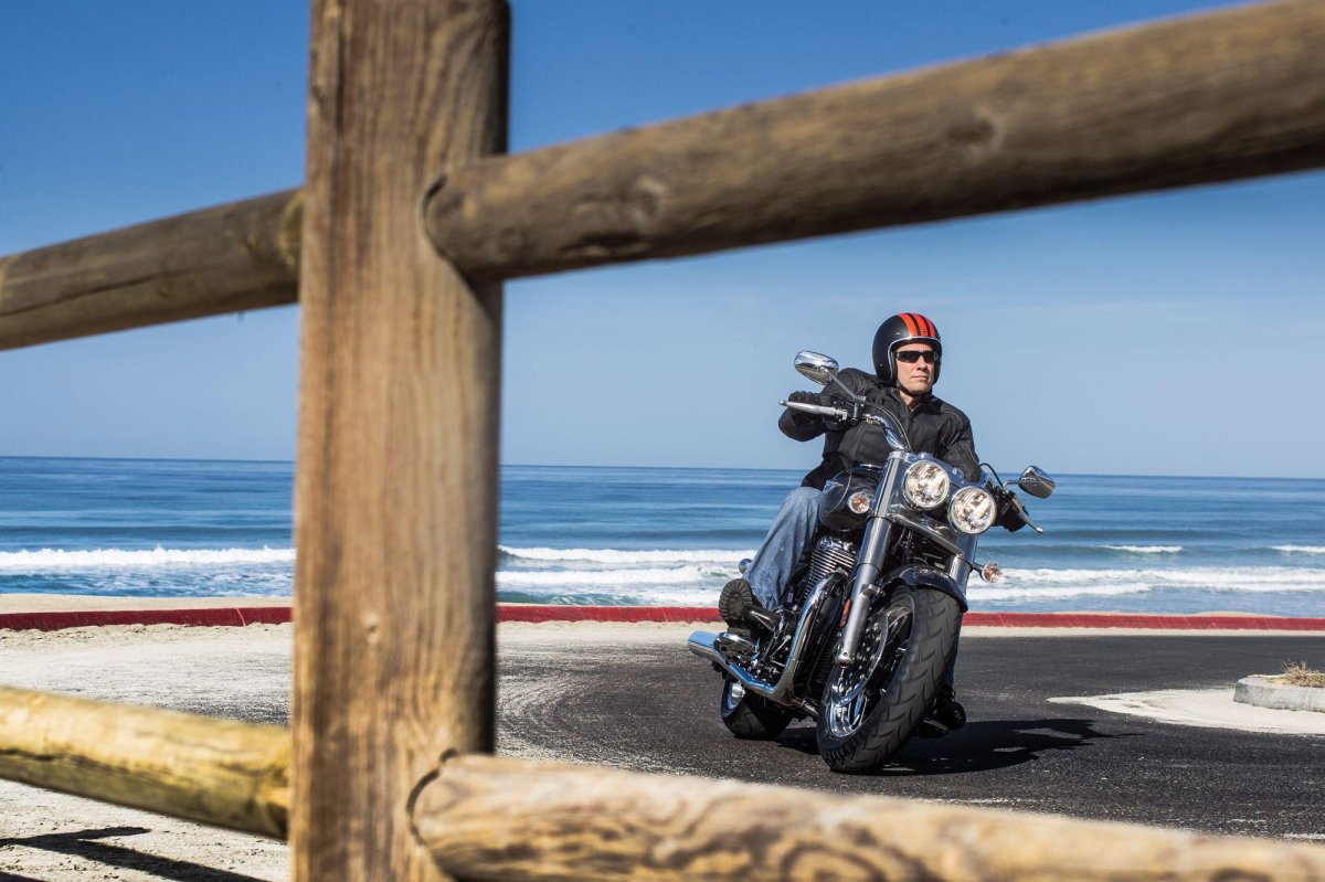 Духлесс 2 мотоцикл Макса