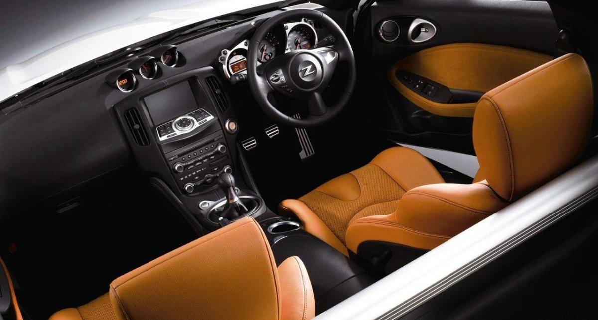 Nissan Fairlady салон