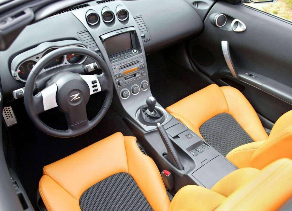 Ниссан 350z салон