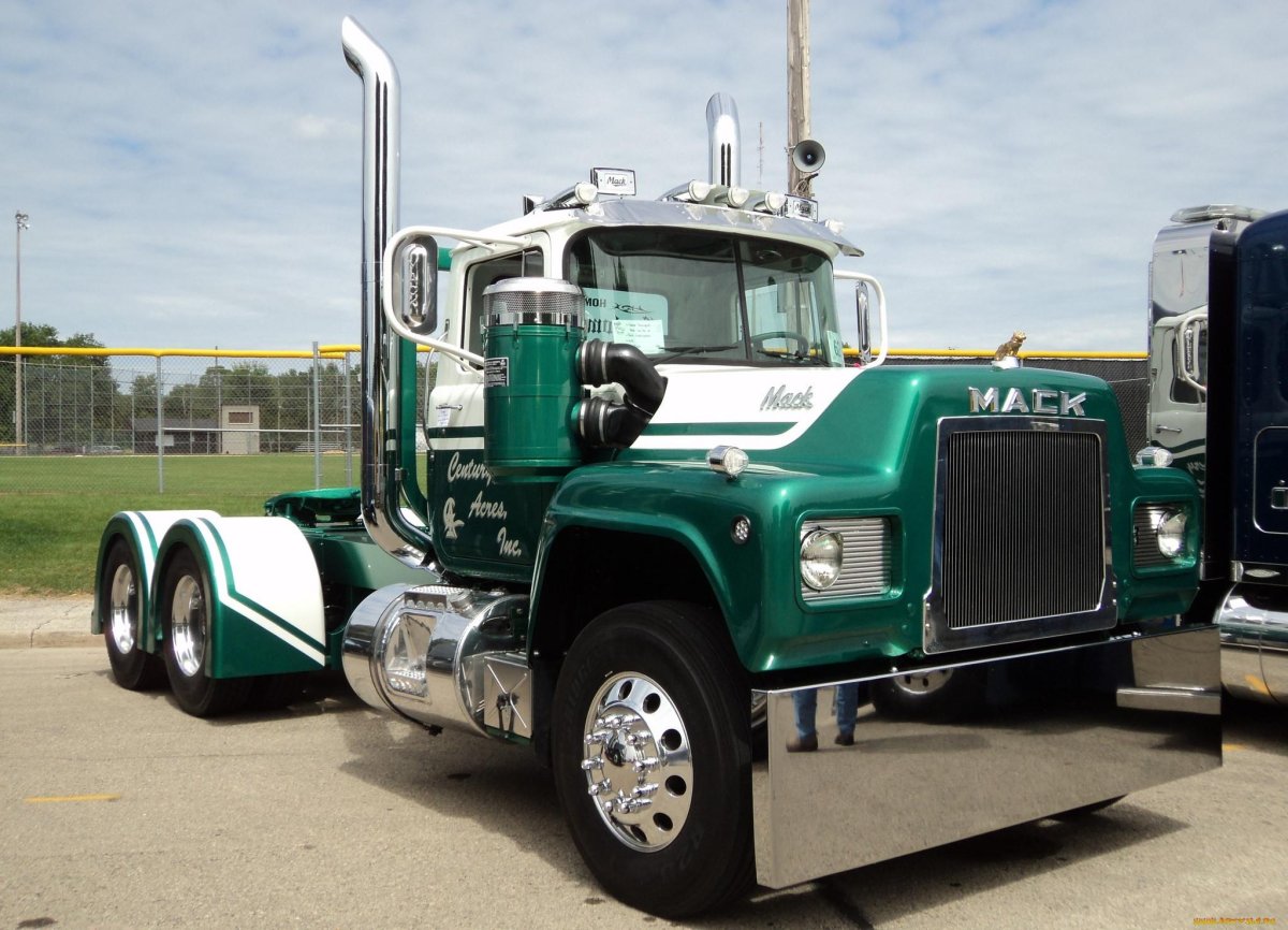 Грузовик Mack r401