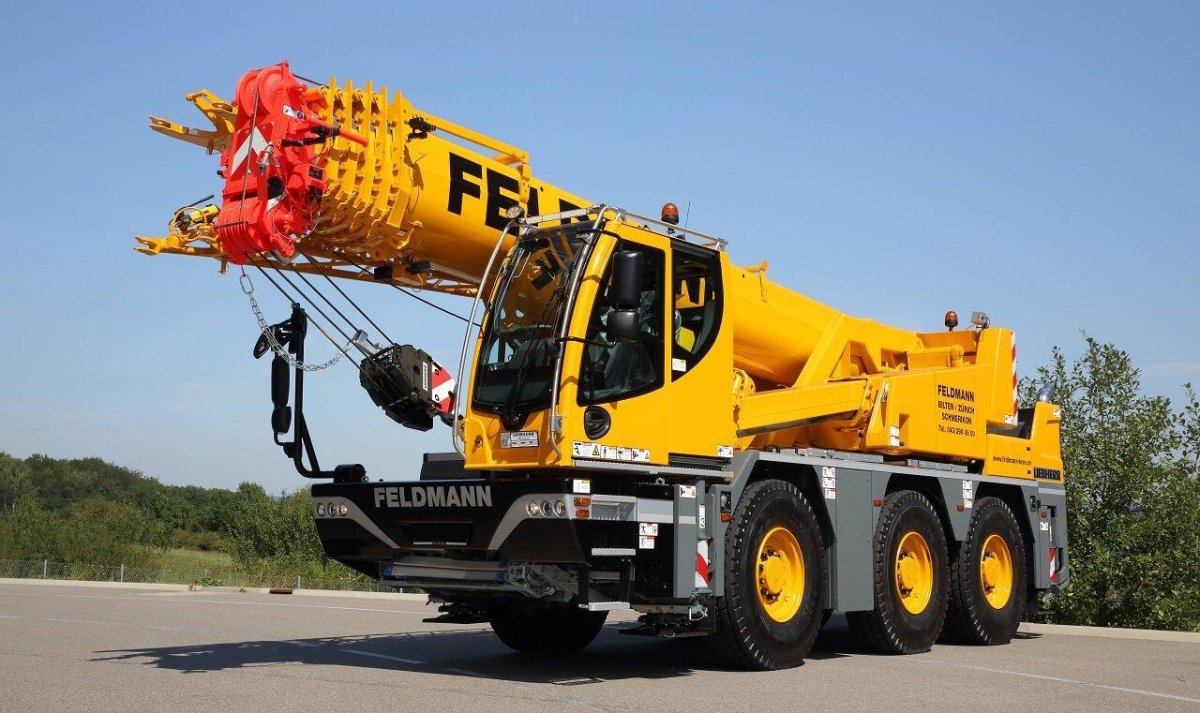 Автомобильный кран Либхер