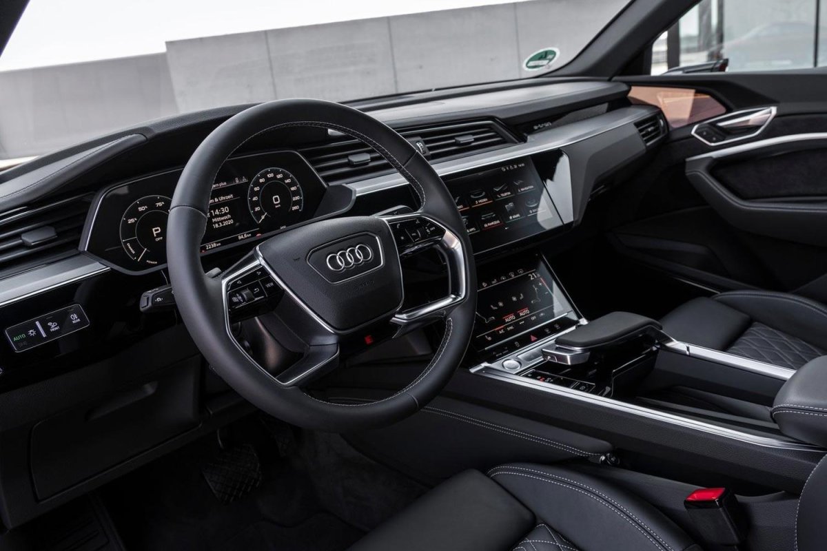 Audi e-tron 2021 сал