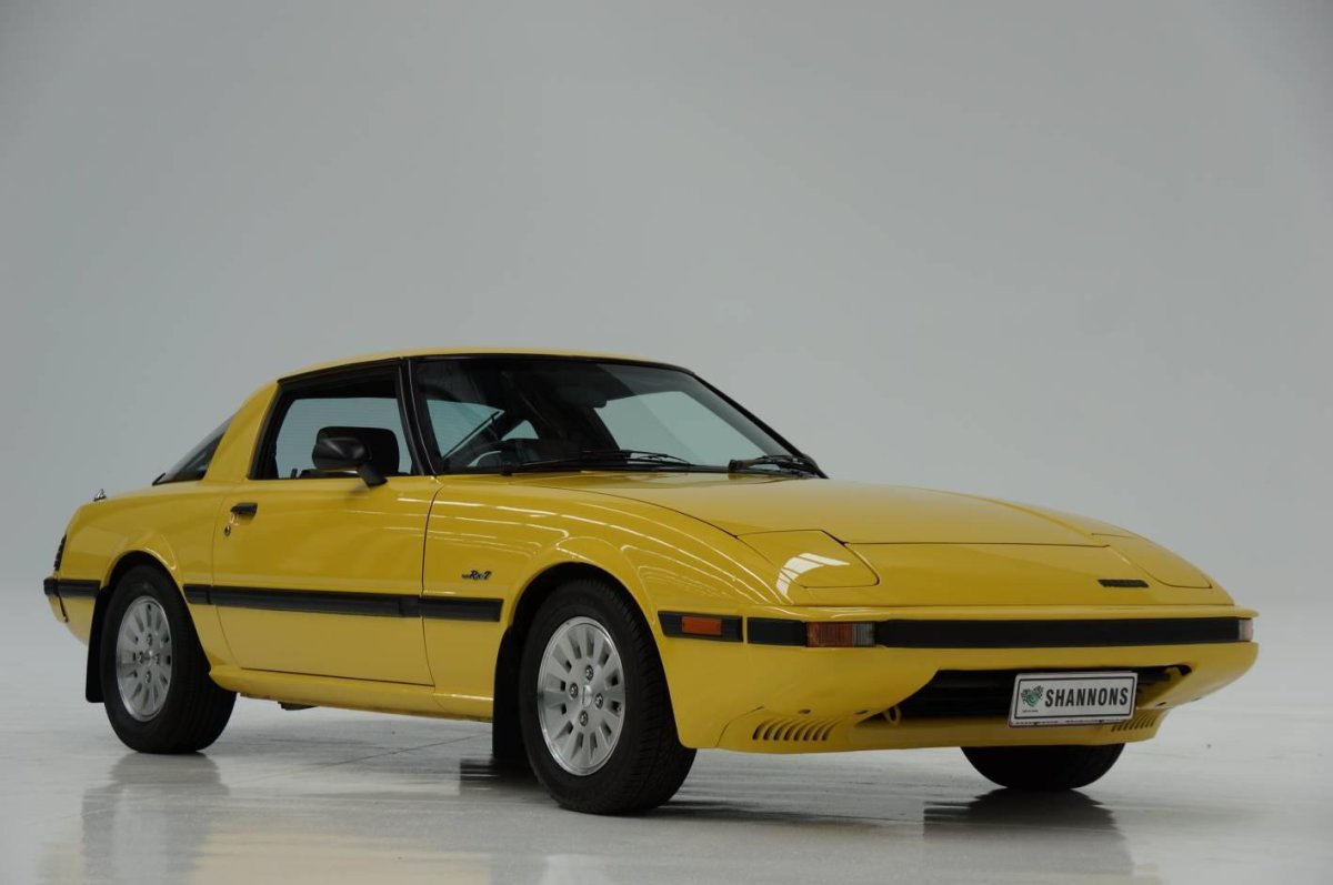 Mazda rx7 1 поколение