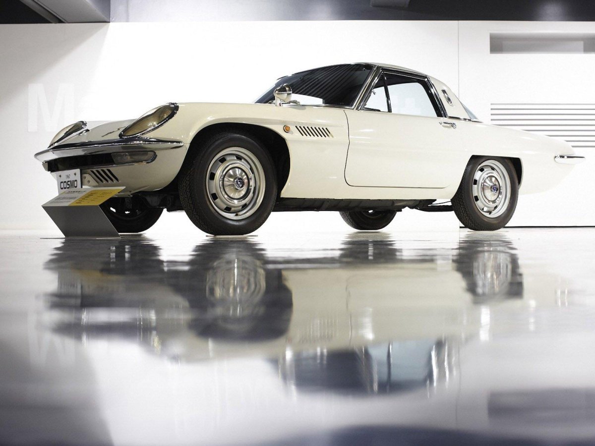 Mazda Cosmo Drive 2