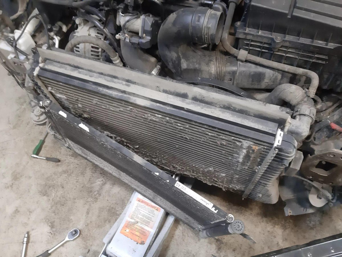 Радиатор Шкода Йети 1.8