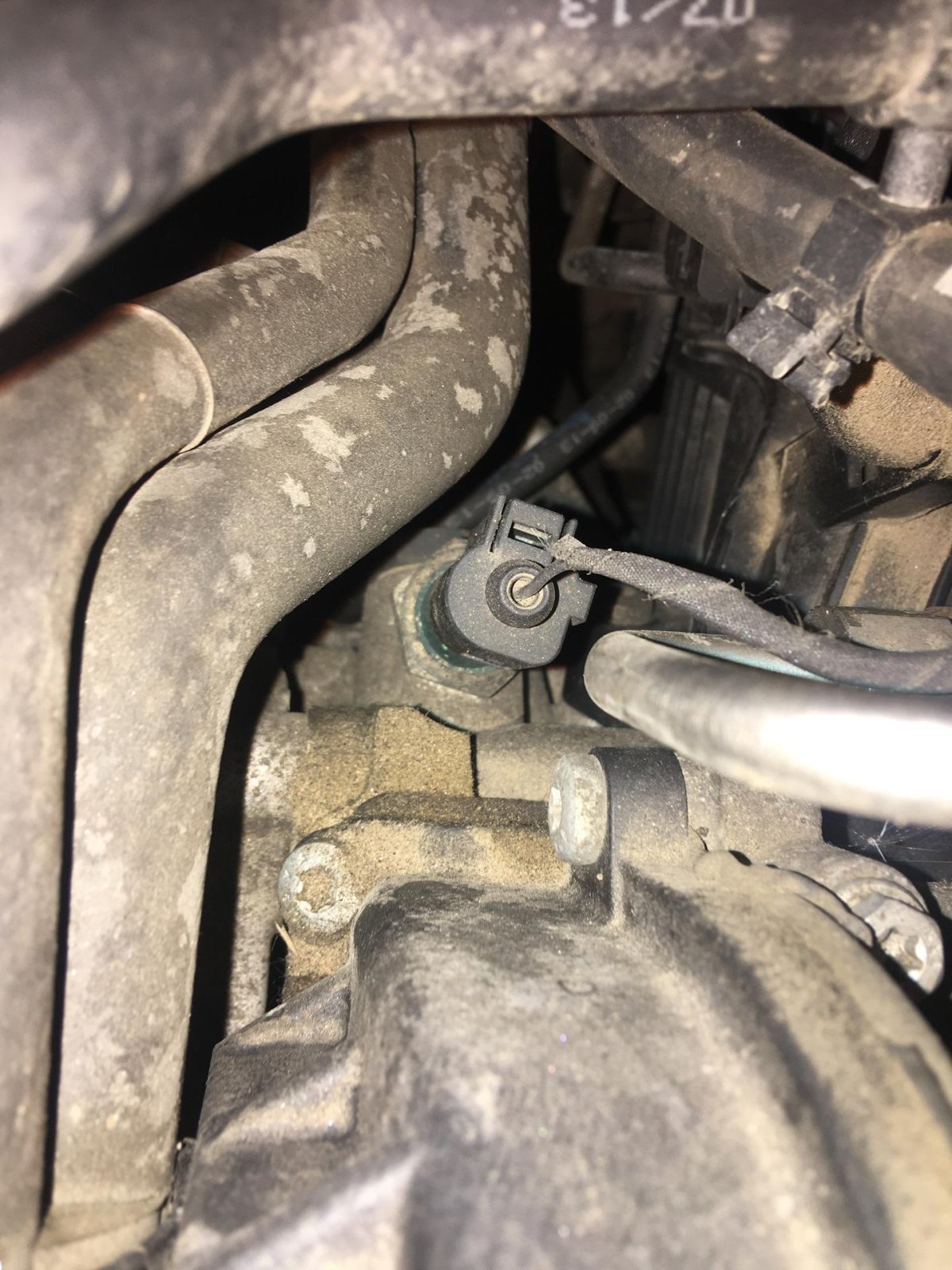 Датчик давления масла Skoda Yeti 1.2