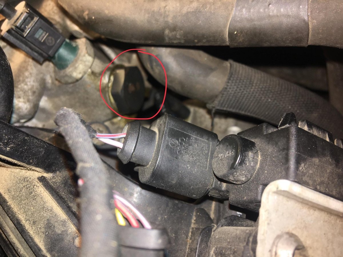 Skoda Yeti 1.2 TSI датчик коленвала