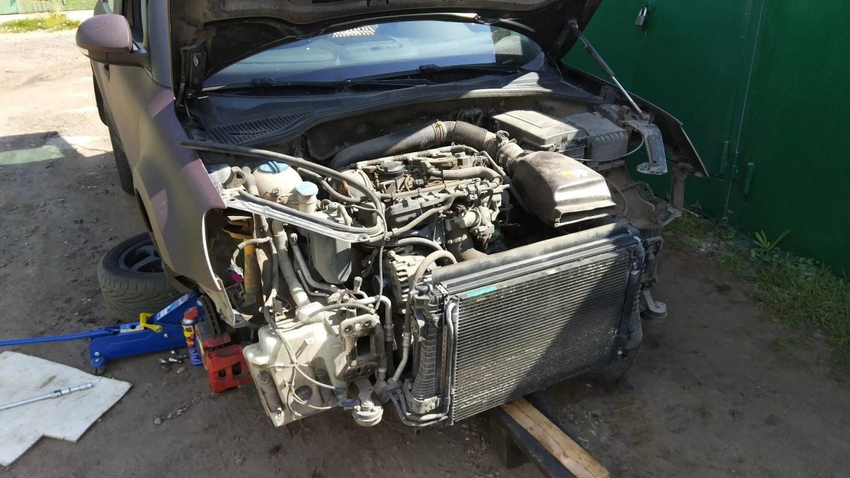 Радиатор Шкода Йети 1.8