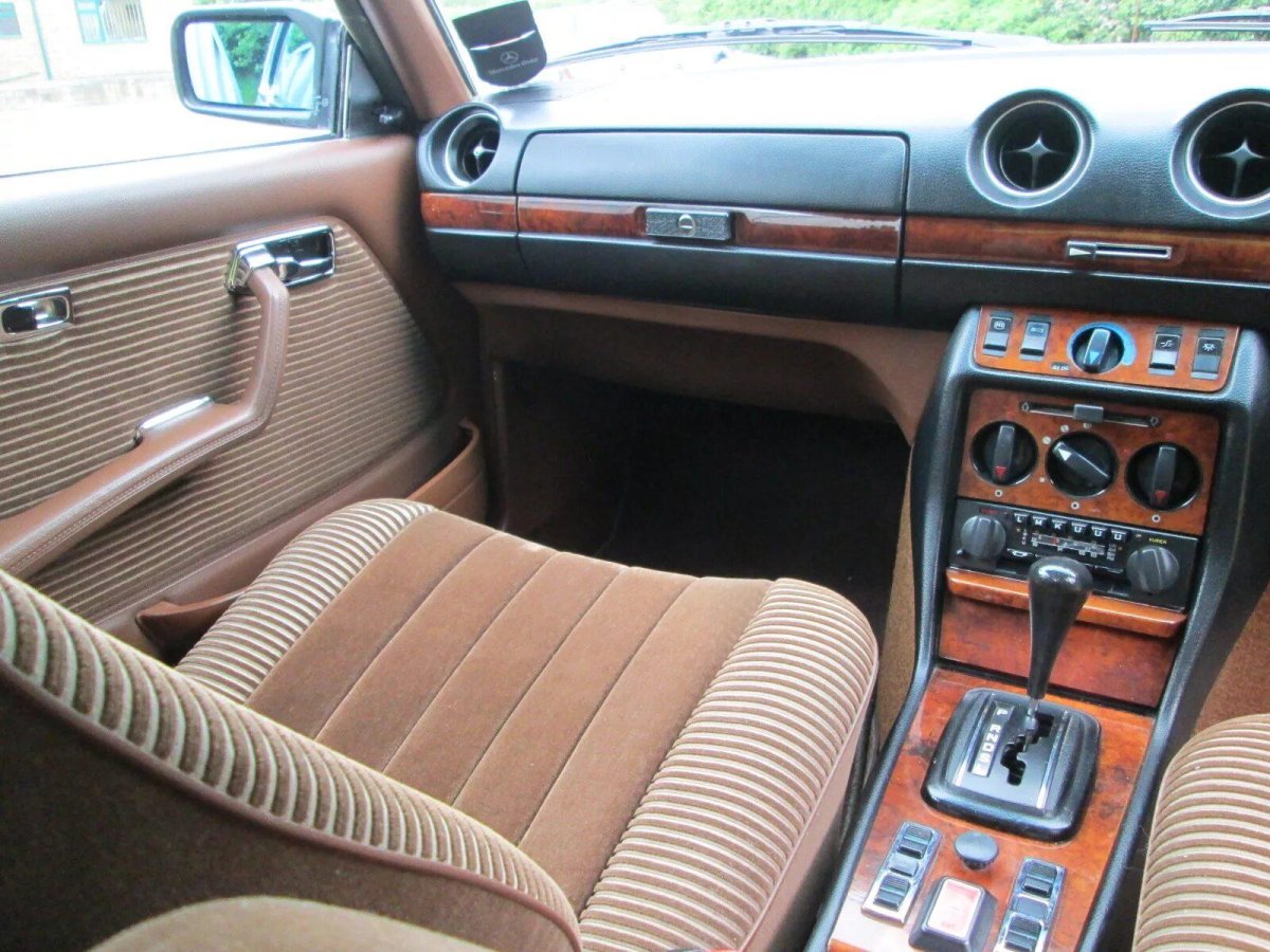 Mercedes w123 салон