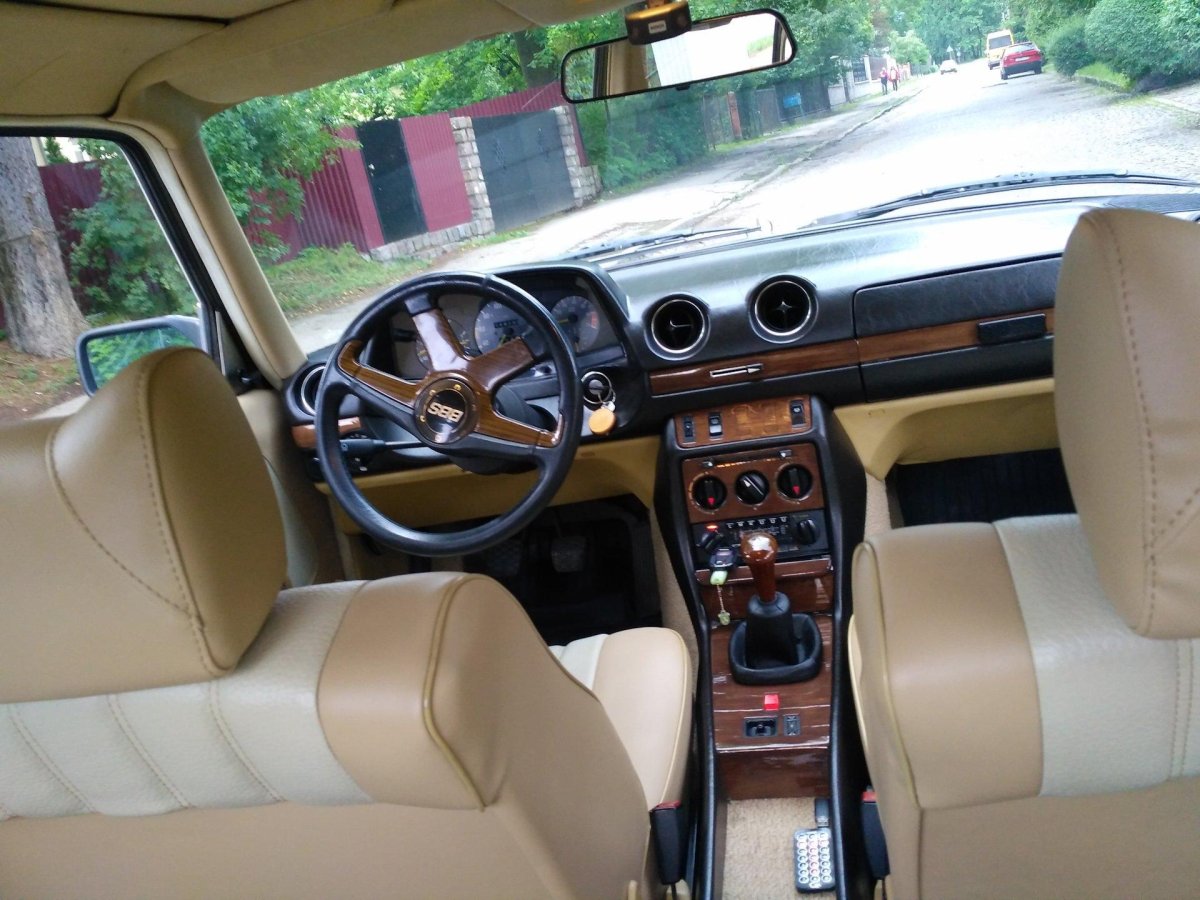 Мерседес w123 салон