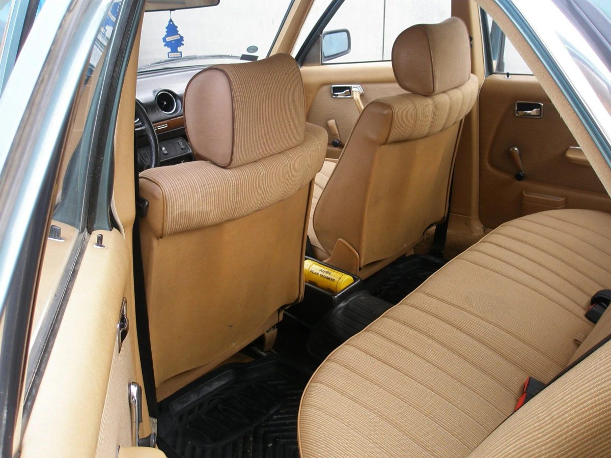 Бежевый салон Ауди 80 б3