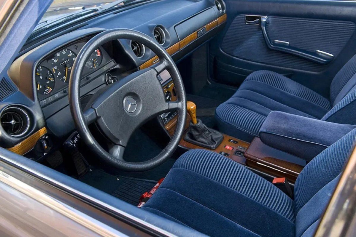 Mercedes w123 салон