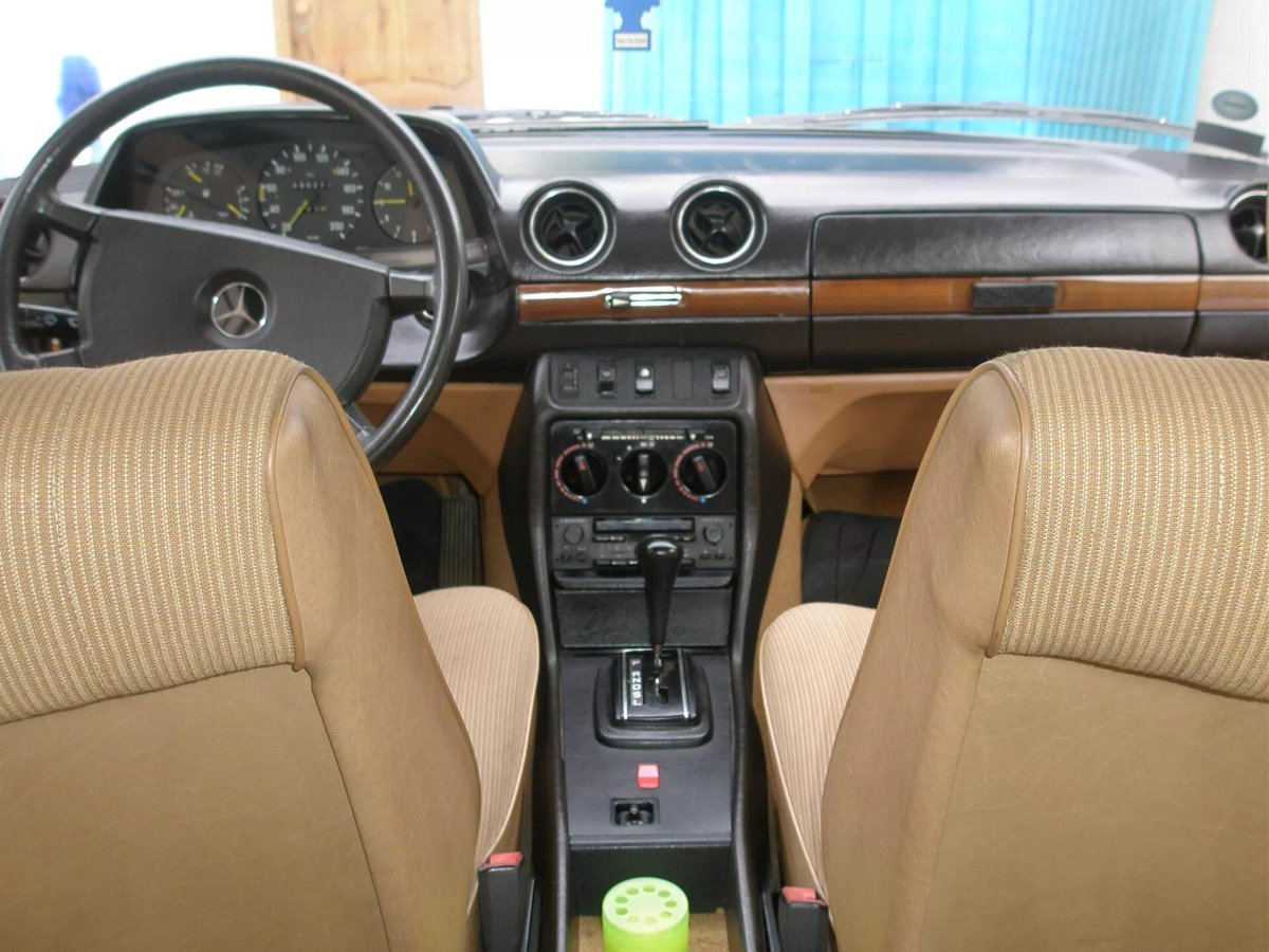 Mercedes-Benz w123 салон