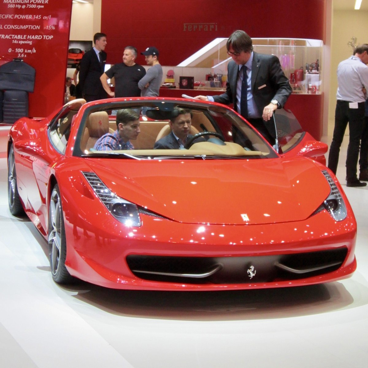 Женевский автосалон 2014