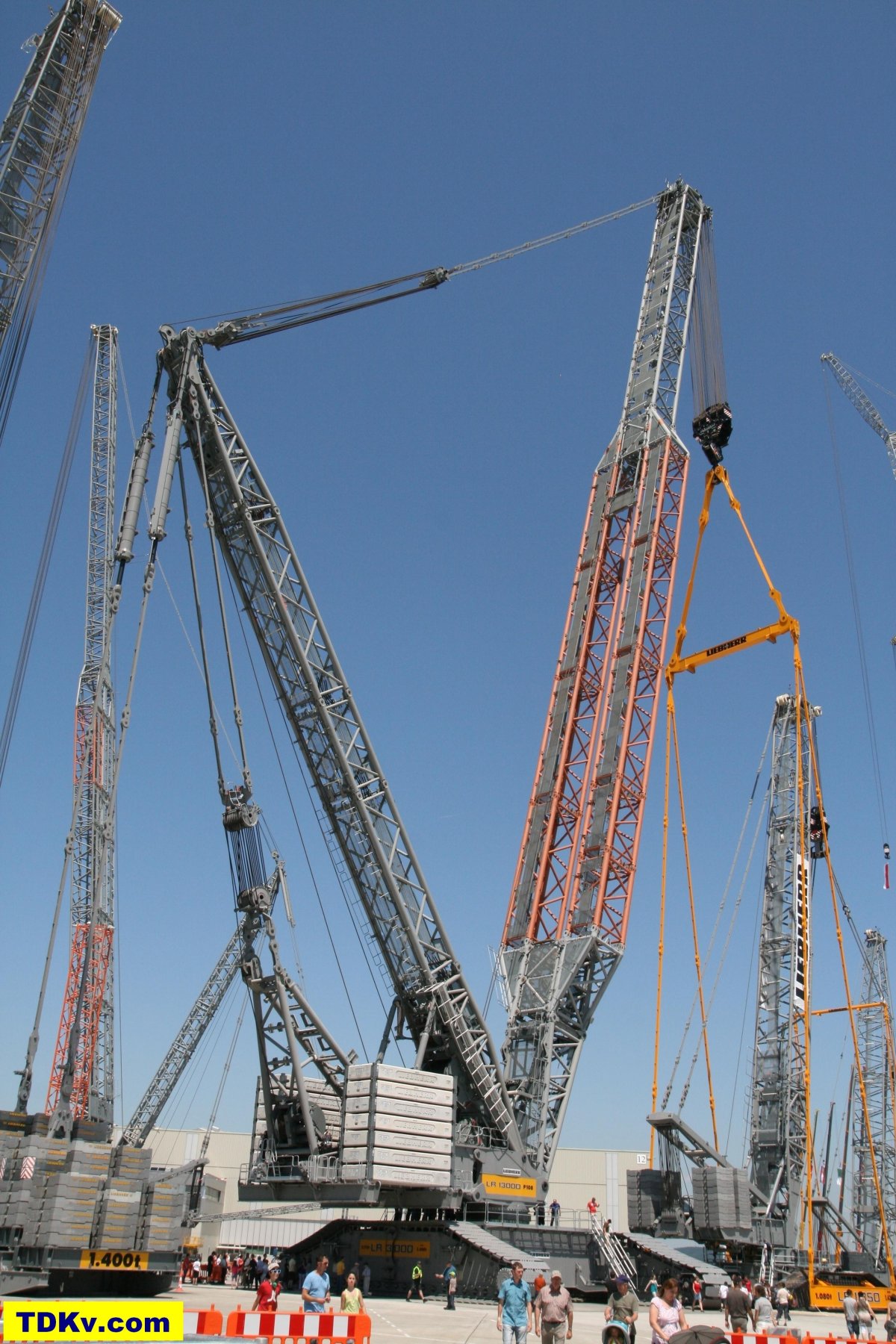 Гусеничный кран Либхер 400